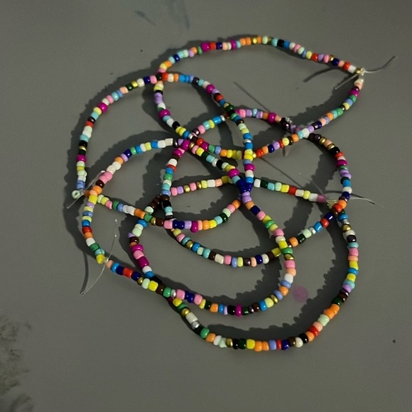 Handmade 5 pack of beaded multicolor bracelets - Picture 1 of 4